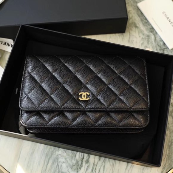 Chanel NWOT Wallet on Chain Quilted Caviar black and gold - Picture 2 of 9
